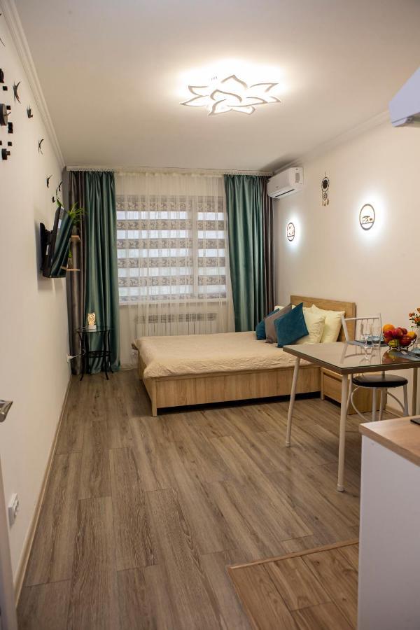 Уютная Студия С Видом На Горы Almaty Ngoại thất bức ảnh